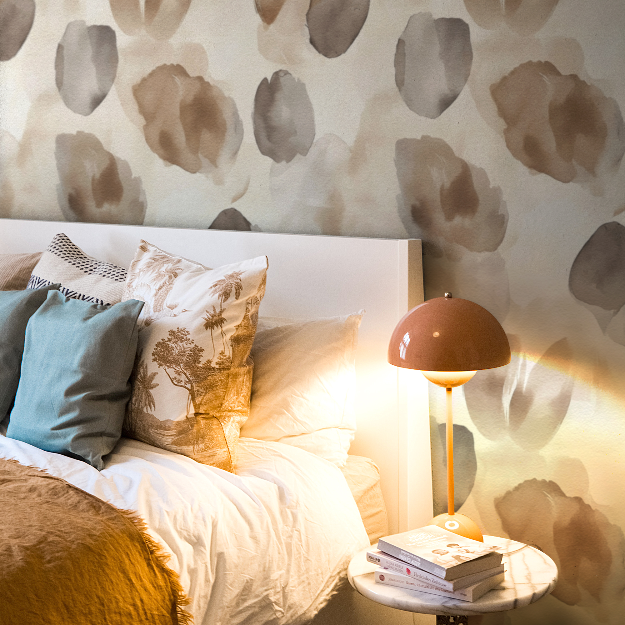 Beige Watercolor Wallpaper – Soft Organic Abstract Design